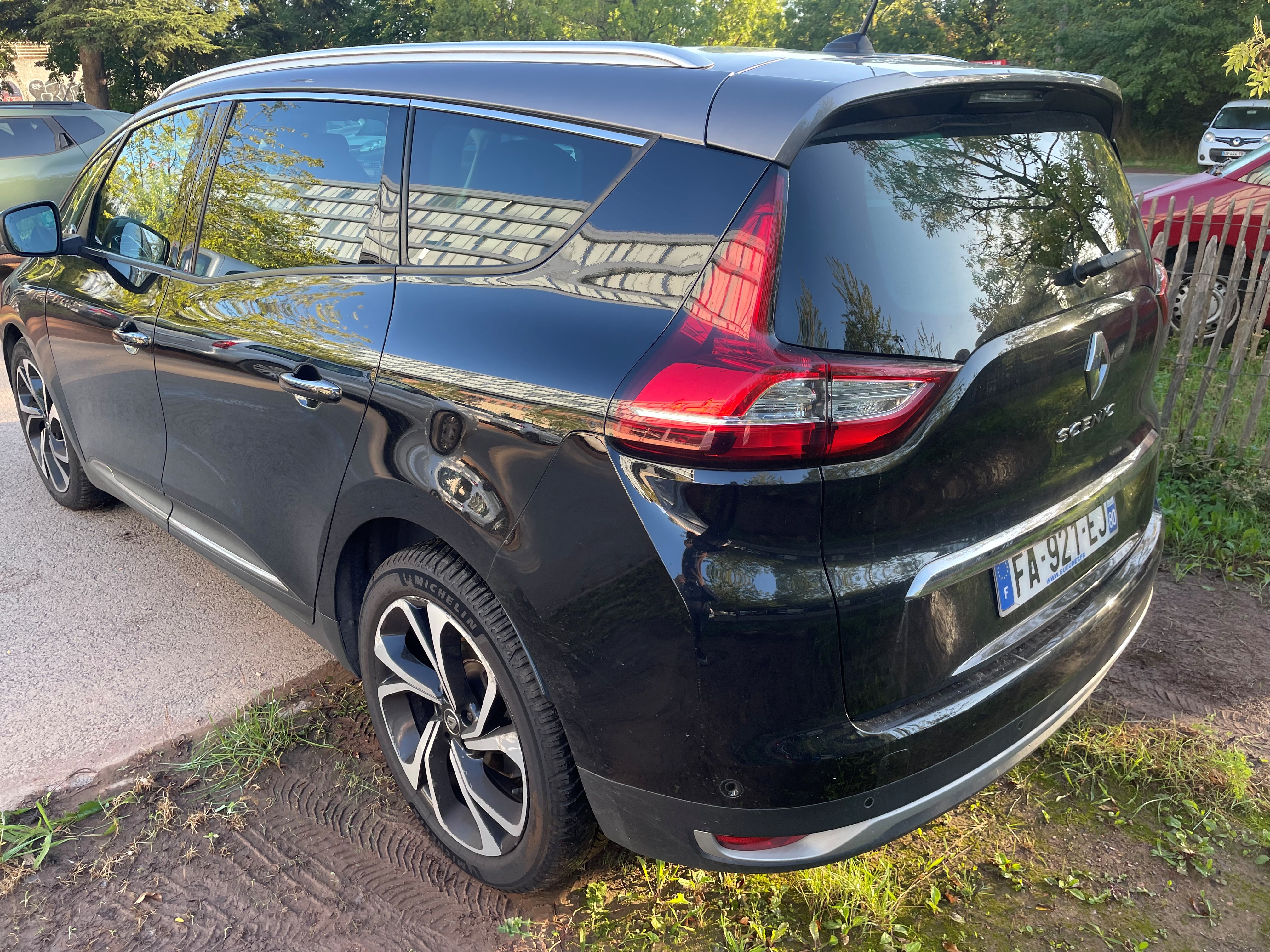RENAULT Grand Scénic
