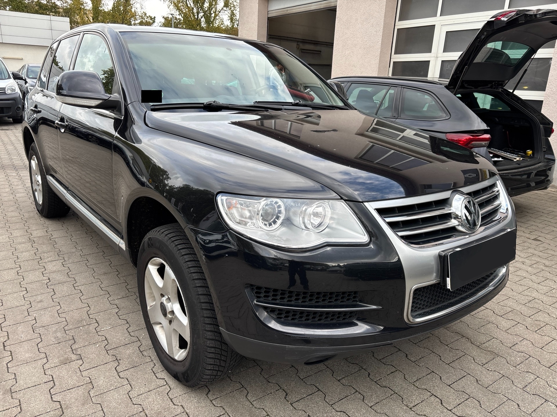 Volkswagen Touareg R5 2.5 TDI 4x4 з Європи для військових і ЗСУ