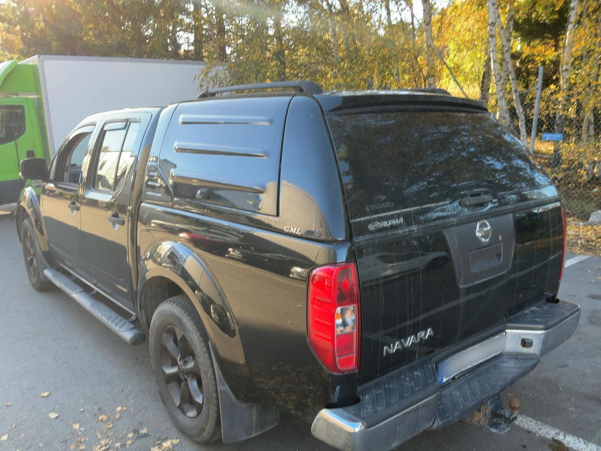 Nissan Navara Pick-up 2.5 dCi Double Cab SE 4x4 LB