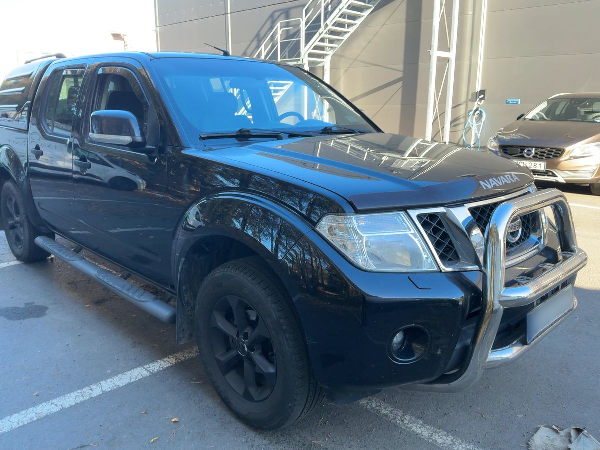 Nissan Navara Pick-up 2.5 dCi Double Cab SE 4x4 LB з Європи для військових і ЗСУ