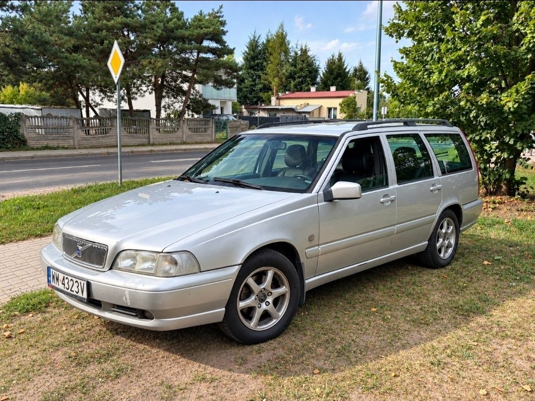 Volvo V70. 2.5 дизель, механіка. Тільки для діючих військових ЗСУ