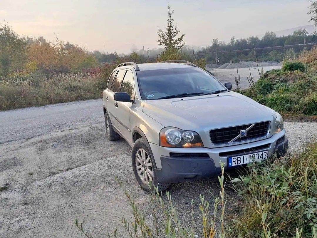 Volvo XC90 2.4 дизель, Автомат, правий руль. Тільки для діючих військових ЗСУ